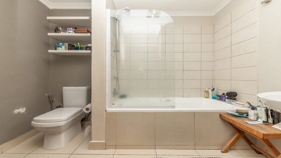 To Let 1 Bedroom Property for Rent in Woodstock Western Cape